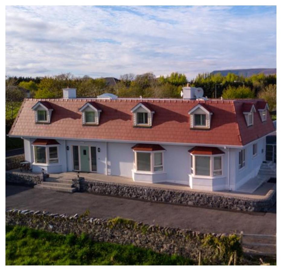 The Red Cottage & Stables Sligo Dış mekan fotoğraf